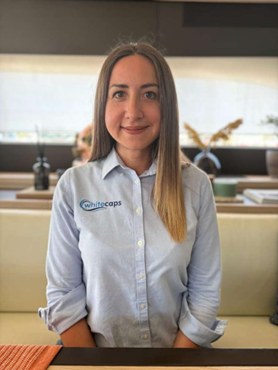 Eleonora Fyseki, Stewardess
