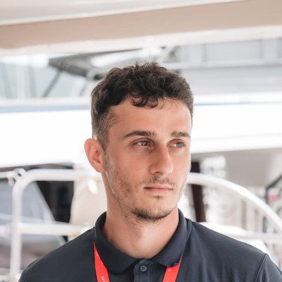 Nikos Kalapotharakos, Deckhand